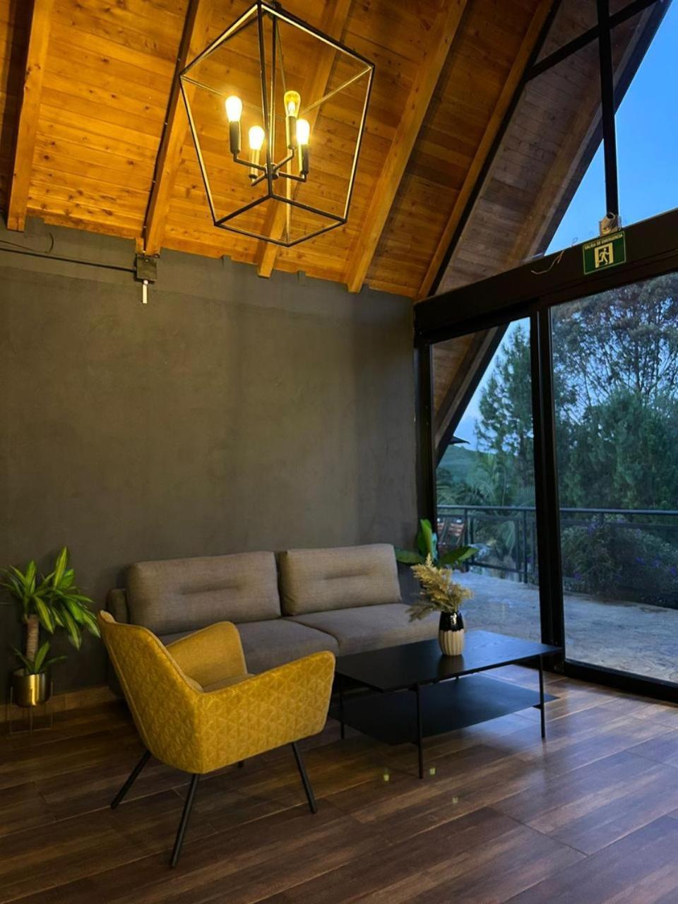 Guatapé Gretel Chalets Suizo מראה חיצוני תמונה